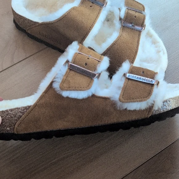 Birkenstock Tan Shearling Sandals - Picture 3 of 5